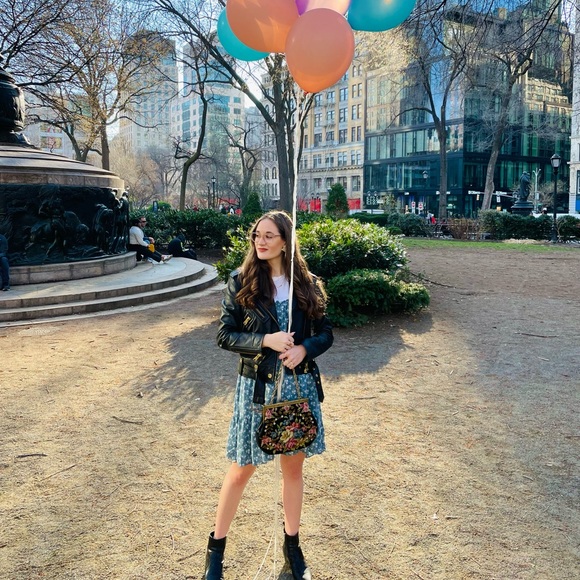 Meet your Posher, Jennifer - Picture 10 of 12